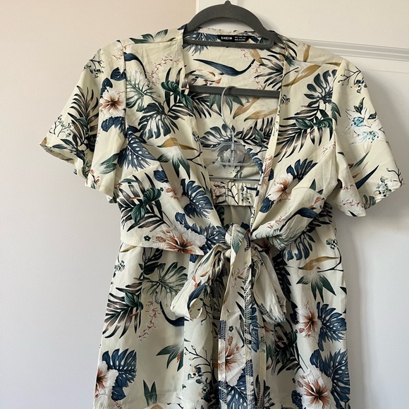 Women's Summer Floral and Print Crop Wrap Top with Shorts Casual Sexy Outfits - Picture 6 of 8